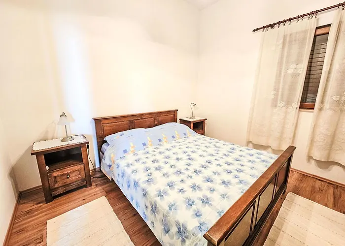 Apartment Lucic-4 By Interhome